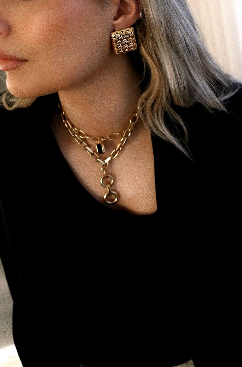EDGY NECKLACE