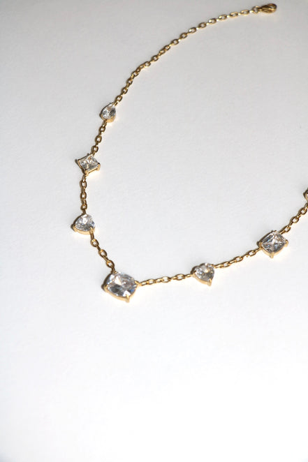 FLAKE NECKLACE