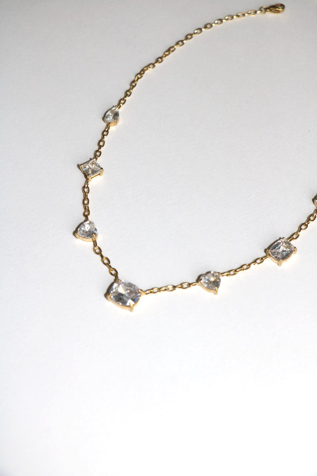 FLAKE NECKLACE