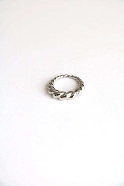 MIRROR RING