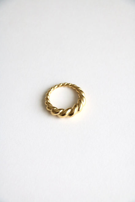 MIKA RING