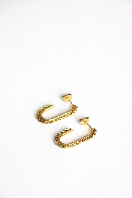CAMILLE HOOPS