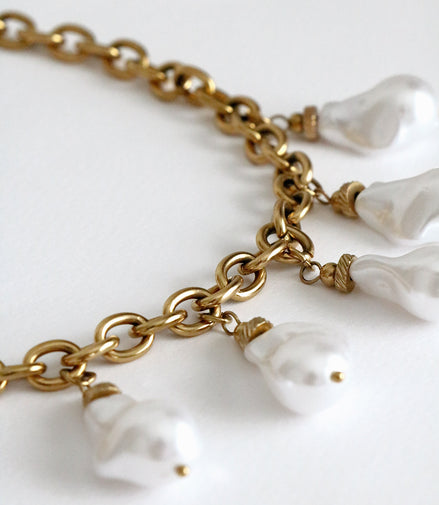 COCONUT NECKLACE