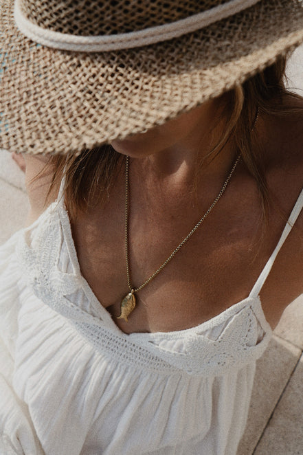 SARDINE LONG NECKLACE