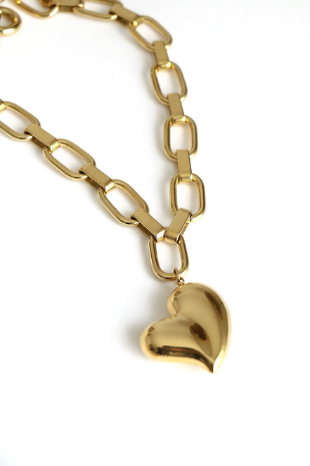 MESMERIC NECKLACE
