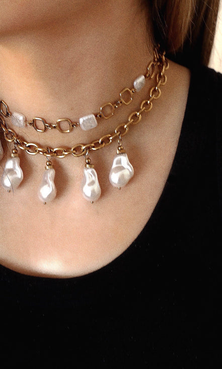 COCONUT NECKLACE