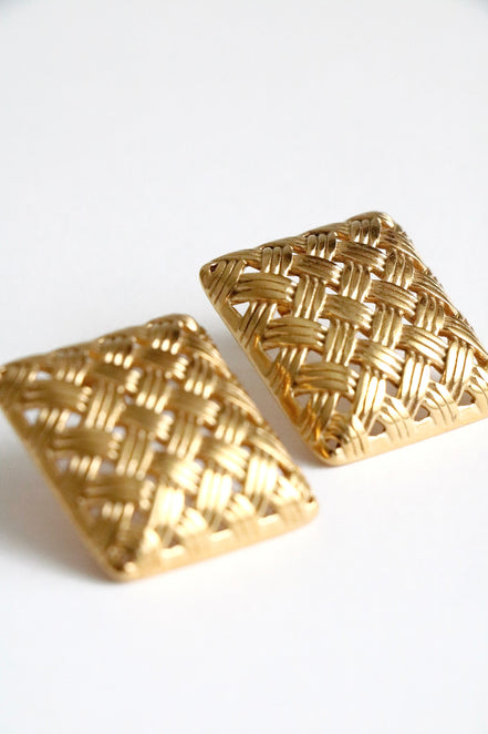 SUPREME EARRINGS