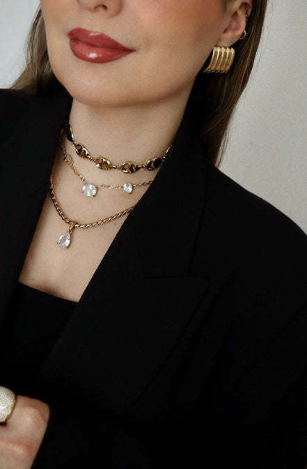FLAKE NECKLACE