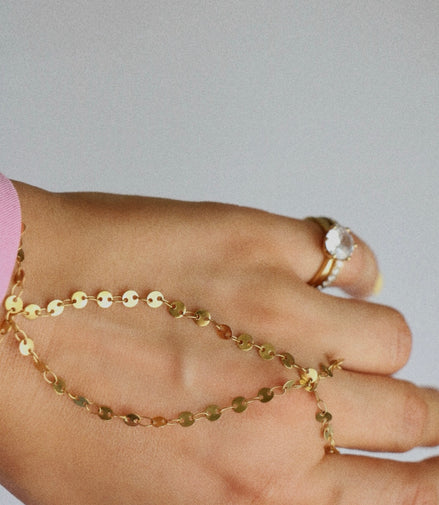 SOLENNE HAND CHAIN