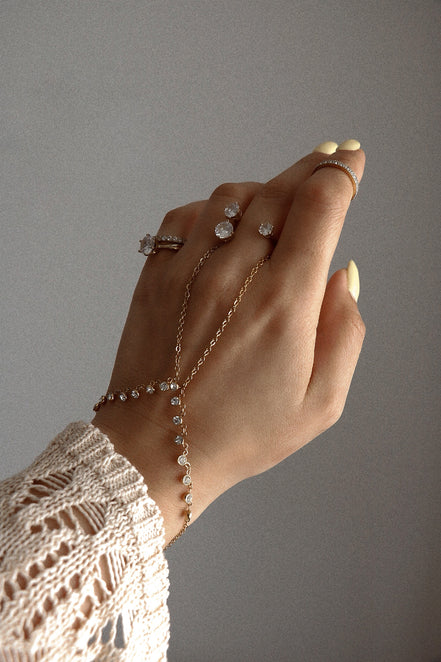 LUSH HAND CHAIN