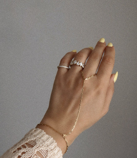 SUBTLE HAND CHAIN