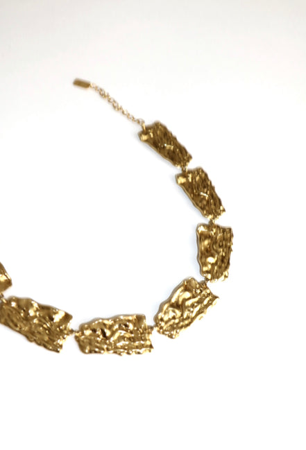 DREAMY CHOKER