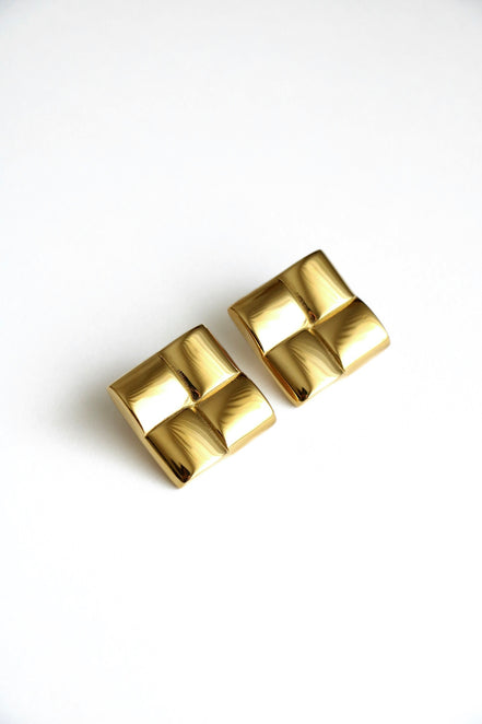 CLASSY EARRINGS