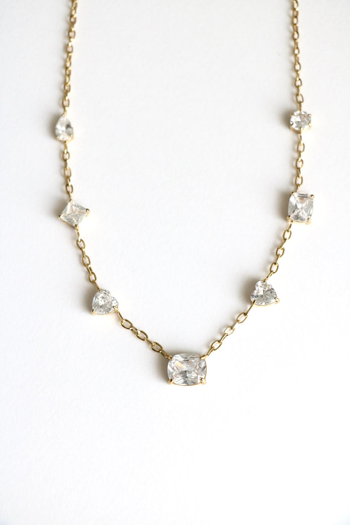 FLAKE NECKLACE
