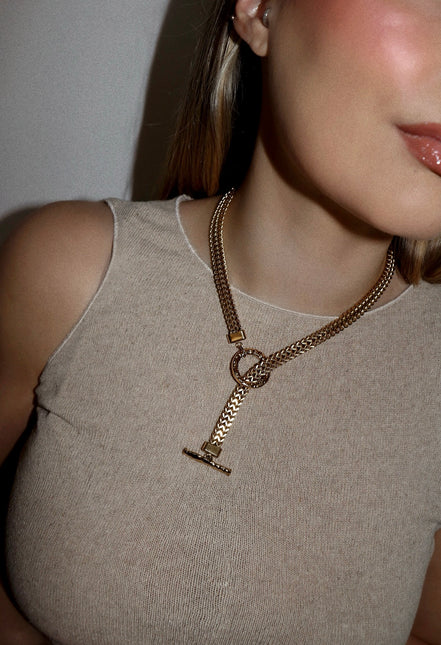 CHLOE NECKLACE