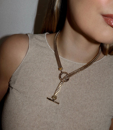 CHLOE NECKLACE