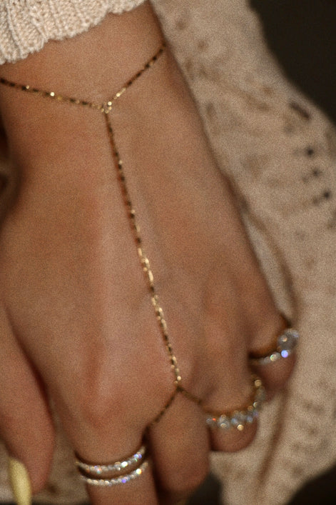 SILKED HAND CHAIN