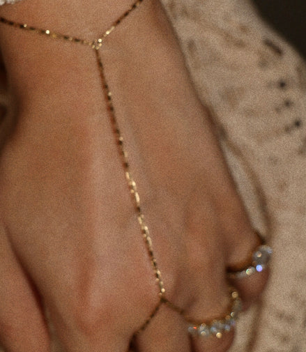 SILKED HAND CHAIN