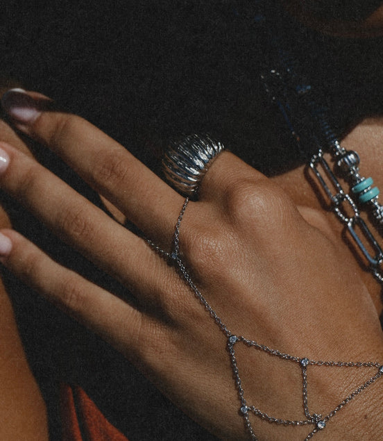 SERENE HAND CHAIN