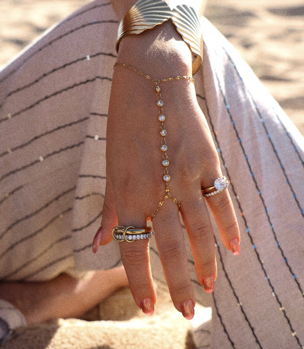 SANDY HAND CHAIN