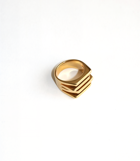 AVA RING