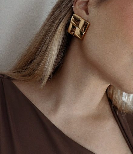 CLASSY EARRINGS