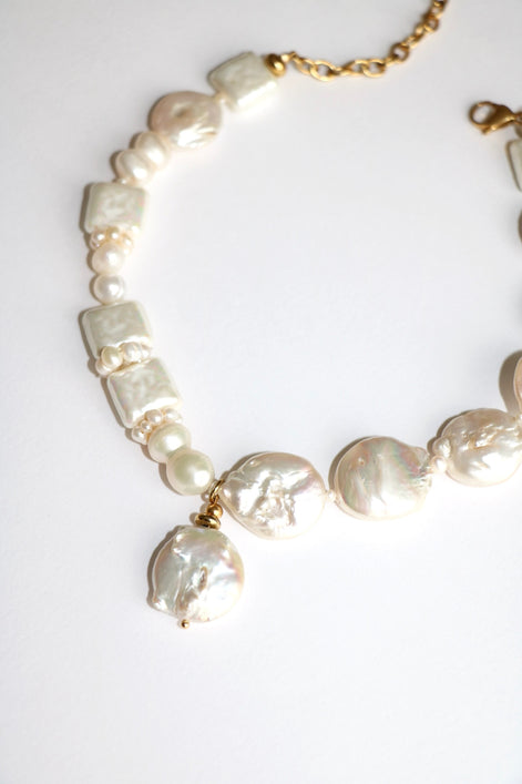 EDIT PEARL CHOKER