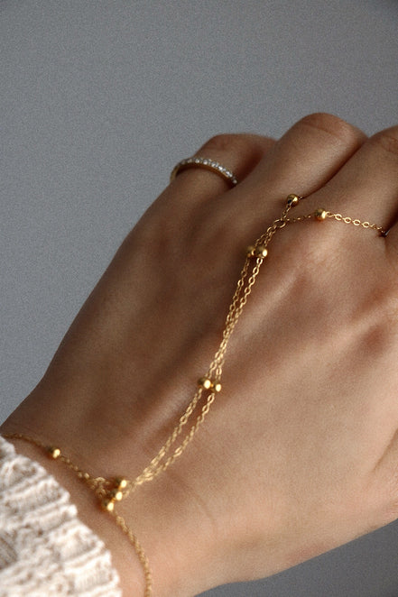 DEMURE HAND CHAIN