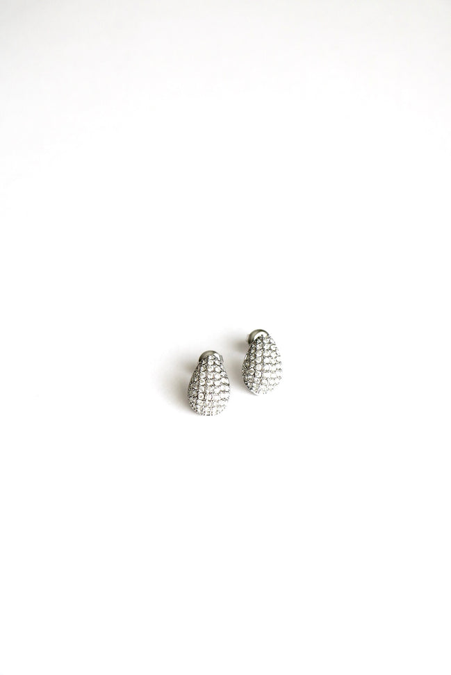 DROP EARRINGS