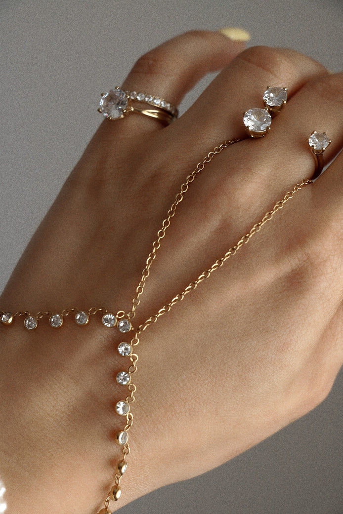 LUSH HAND CHAIN