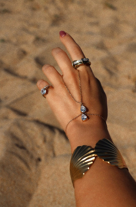 GOLDEN HOUR HAND CHAIN