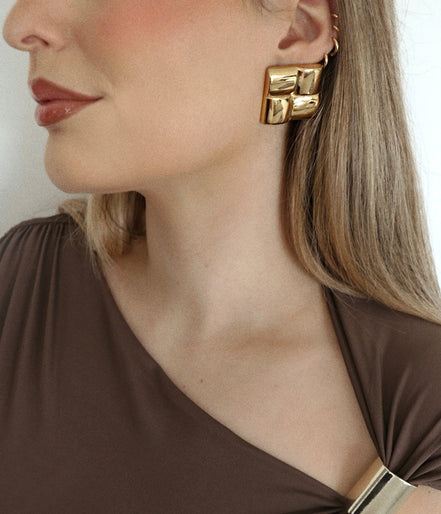 CLASSY EARRINGS