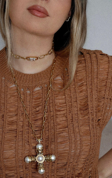 LEGENDARY NECKLACE