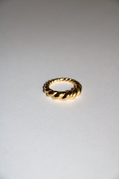 MIRROR RING