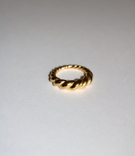 MIKA RING