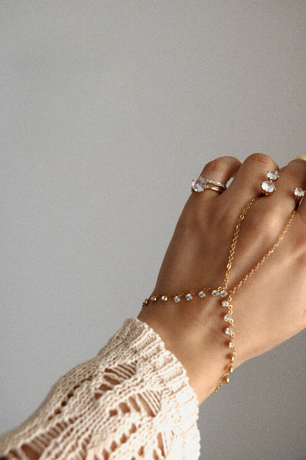 LUSH HAND CHAIN