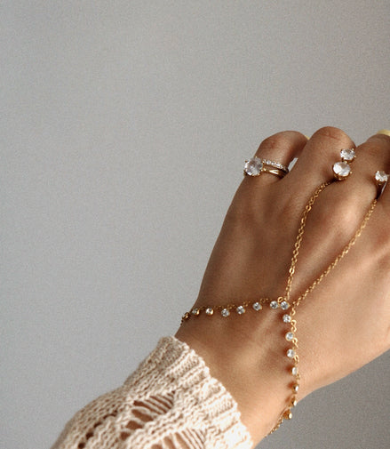 LUSH HAND CHAIN