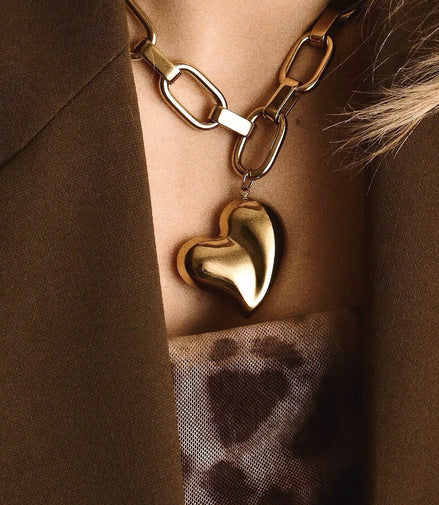 MESMERIC NECKLACE