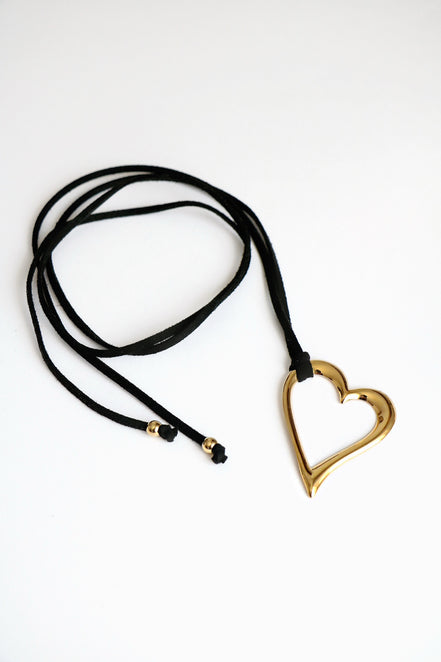 LILY NECKLACE