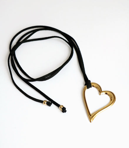LILY NECKLACE