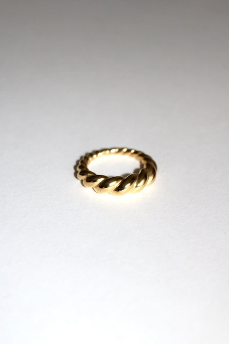 MIKA RING