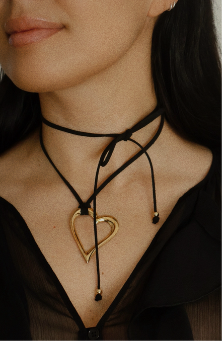 LILY NECKLACE