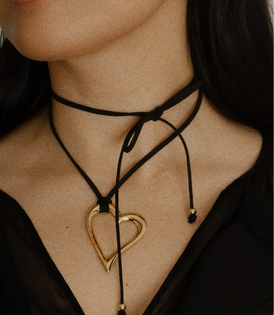 LILY NECKLACE