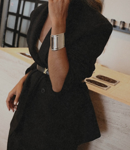 OUTLINE CUFF BRACELET