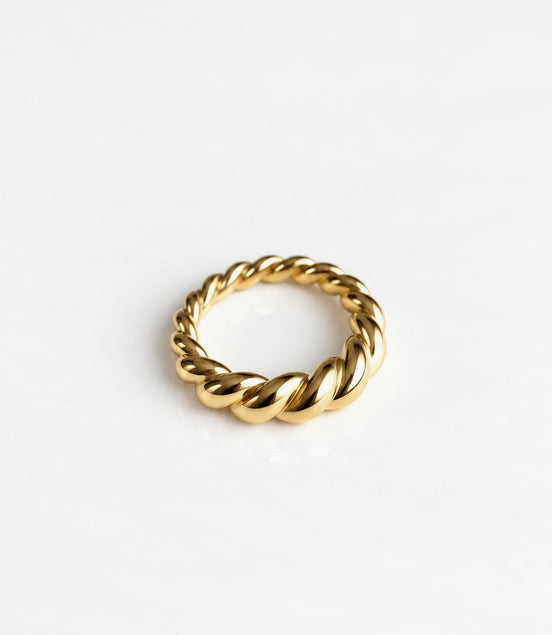 MIKA RING
