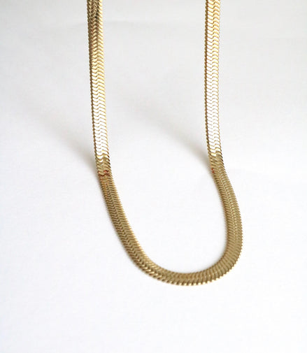 FLATTENED NECKLACE