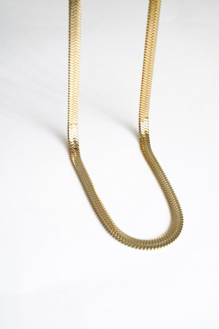 FLATTENED NECKLACE
