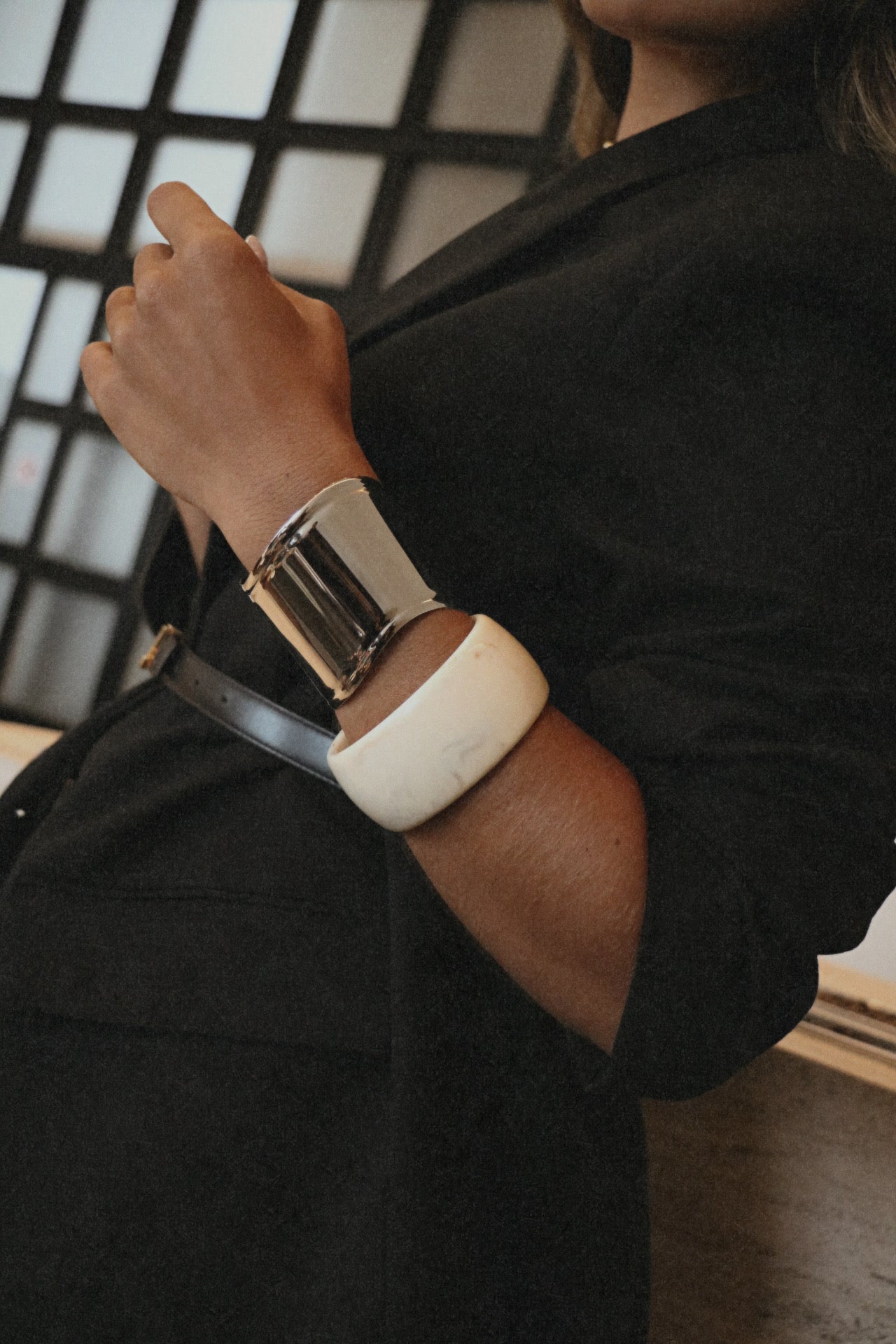OUTLINE CUFF BRACELET